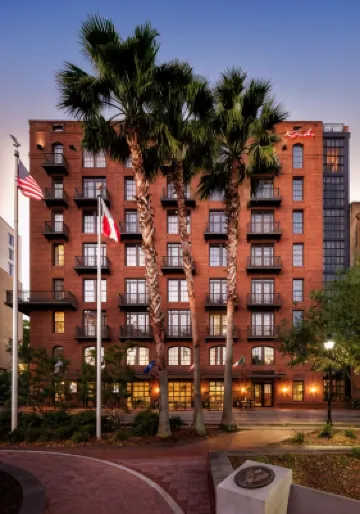 The Bohemian Hotel Savannah Riverfront, Autograph Collection Hotels in 