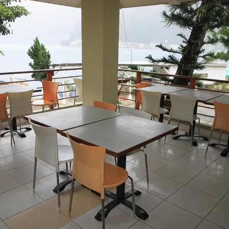 Pandu Lakeside Hotel Parapat