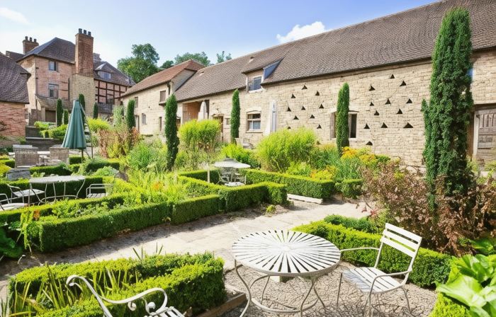 Old Downton Lodge
