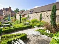 Old Downton Lodge Hotels in Buckton and Coxall