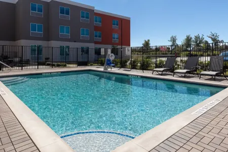 Holiday Inn Express & Suites LEANDER by IHG