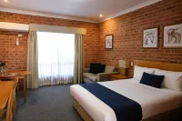 Akuna Motor Inn and Apartments Hotels in Dubbo