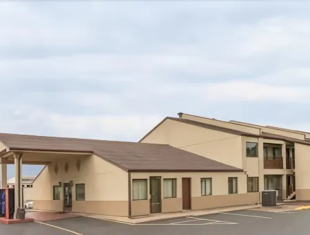 Days Inn by Wyndham Hannibal