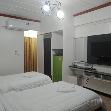 Hotel Paraiso Отели рядом с достопримечательностью «Станция метро Huai Khwang»
