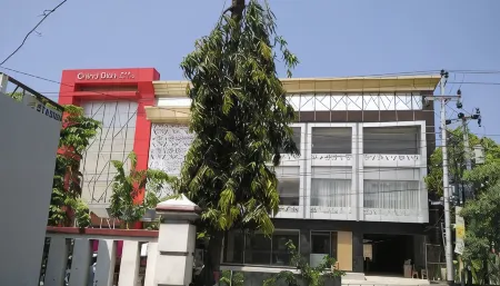 Grand Dian Hotel Slawi Отели в г. Tegal Regency