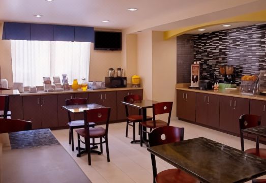 슈퍼 8 호텔 객실 내부