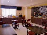 Super 8 by Wyndham Irving/DFW Apt/North