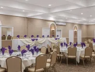 Ramada by Wyndham Fresno North - 3-Star