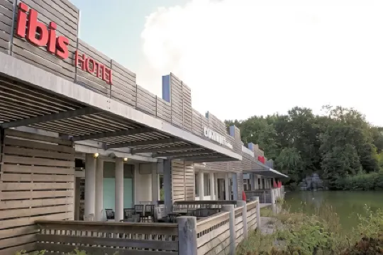 Ibis Bourg Jasseron/Teyssonge