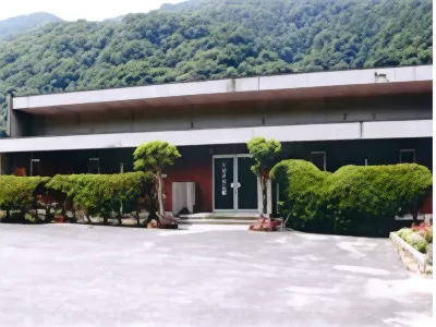 Business Hotel Mihara JR神杉站附近的飯店
