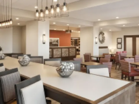 ハンプトン イン ソルト レーク シティ コットンウッド ユタ ホラデイのホテル