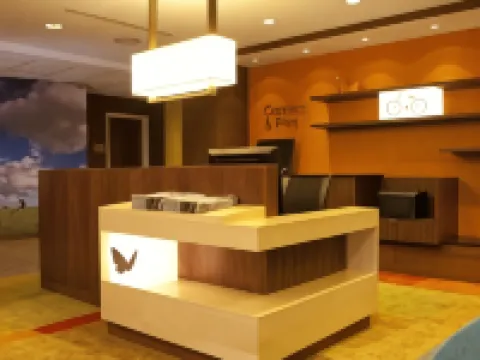 萊斯布里奇萬楓套房酒店 萊斯布里奇酒店