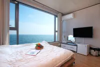 Yeongdeok Cheongsonghoe Snow Crab Pension Hotels in Yeongdeok