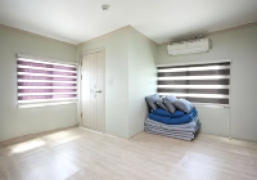 Yeosu Momo Pension Hotels near Yeosu Ocean Rail Bike