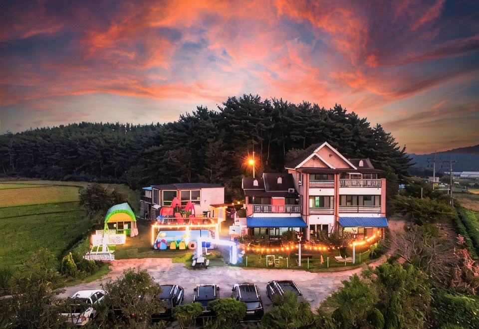 hotel overview picture