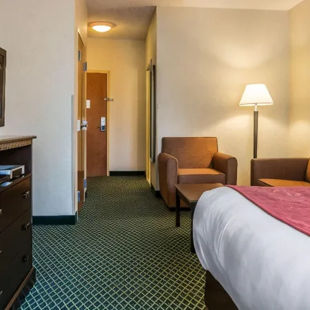Comfort Suites