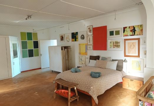 Eins Art Studios - Housity