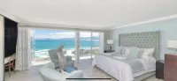 Luxury villa with ocean views in De Kelders Hotel a De Kelders