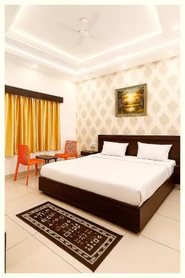 Goroomgo 藍鈴布巴內斯瓦爾 酒店