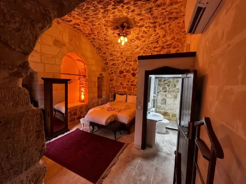 ŞAHMERAN Otel & Cafe