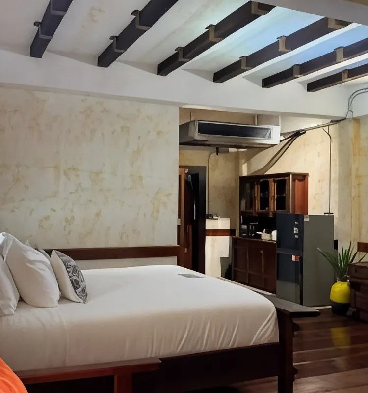 Suite with Jacuzzi and Balcony