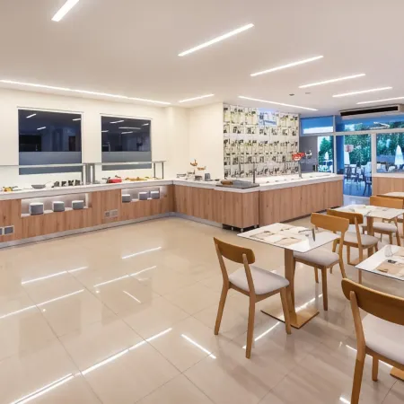 Palm Beach Hotel - Adults Only
