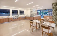 Palm Beach Hotel - Adults Only - พร้อมอาหารเช้า