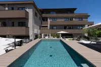 Ollen Apartments - Pools