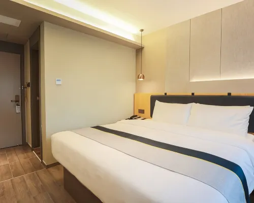 HomeInnSelected (Guangzhou International Financial City Olympic Sports Center Branch) Kamar Photos