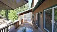 Spacious cabin with game room free WIFI & parking - Chalets