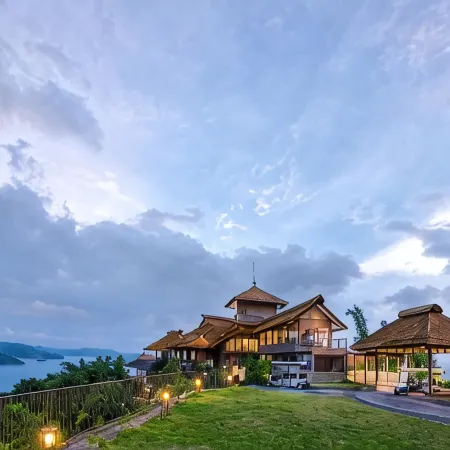Mountain Shadows Resorts Отели рядом с достопримечательностью «Водопады Меенмутти»
