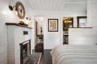 Cozy & Scenic Lakeside Retreat - 4-Sterne