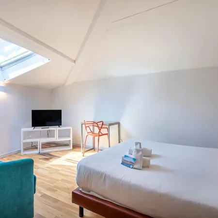 Residhotel Vieux Port Отели рядом с достопримечательностью «Музей римских доков»