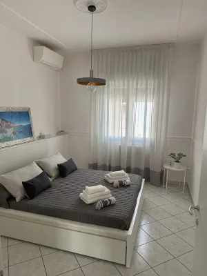 Porta Mare house, 10 minutes from the sea, near Venice, 2 steps from the station