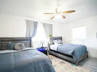 Charming 3BR Miami Home with Stylish Lounge, Coffee Bar & Peaceful Vibes Hotels in Golden Glades