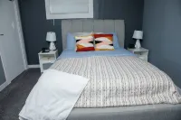 One-bedroom guest suite with  private entry