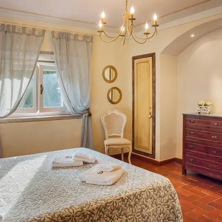 Villa with air conditioning, heated pool, sauna, garden, in the Chianti area