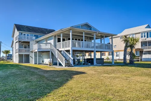 Dig'n It of Surf City! HOT TUB! 6 Bdr - 4.5 Bath