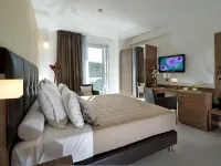 Aqua Hotel Hotels near Caffe Pascucci