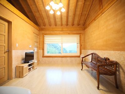 Hapcheon Gayasan Hwangtomaeul Pension
