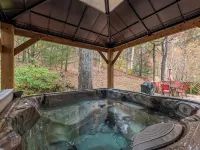 Outdoors Sleeps7 Family Getaway Fun Arcade Hotels in Hocking County