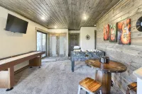 3 story home nestled on a hillside near Terry Peak, AC, wifi and Hot Tub