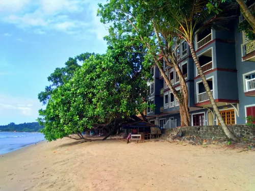 Kondominium Pantai Carita Selatan - Apartments