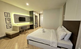 The Sun Hotel Roiet