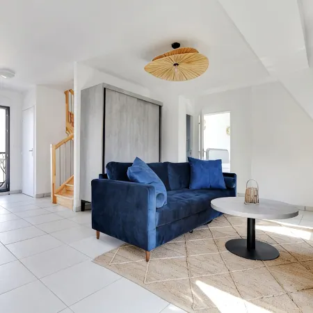 Elegant Appt - 3BDR/8P - Near Paris & La Défense