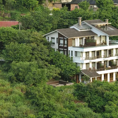 AdagioJinGuaShi Hotel dekat Gold Falls