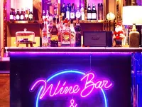 بيزوتيل بريمير هوتل آند ريزيدنس Hotels near براتونام