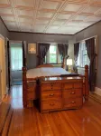 Jenny’s Suites, historic house in Welland, 20 minutes from Niagara Falls. - Wifi