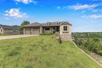 Private Pool Paradise/Luxury Home Stunning Table Rock Lake Views/Branson Close - 4 stelle