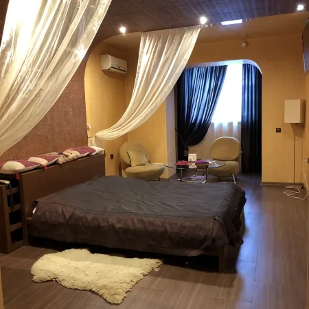 1000 I Odna Noch Hotel